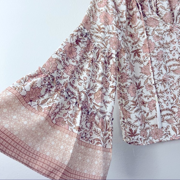 Lovestitch Floral Bell Sleeve Top NWT M - Picture 8 of 9